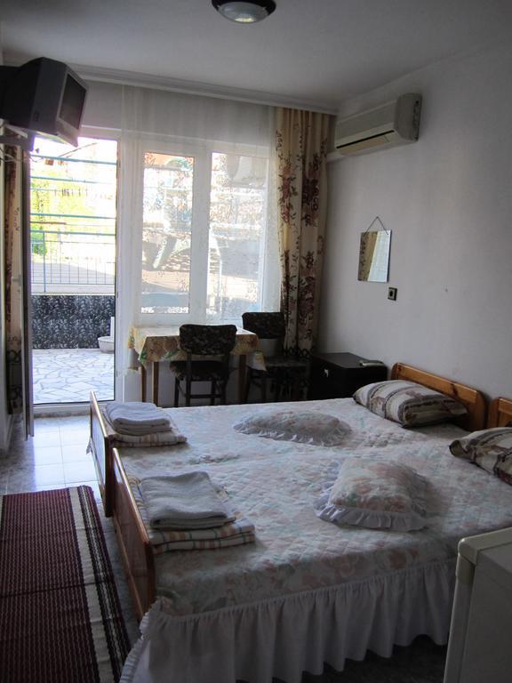 Central Guesthouse Nesebar Esterno foto